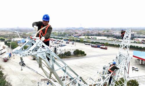 國網(wǎng)商丘供電公司：加快線路改造 服務城市建設