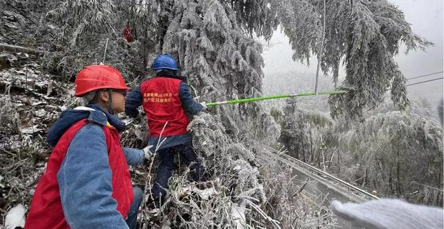 國網(wǎng)隆回縣供電公司積極應(yīng)對低溫寒潮天氣 全力做好電力供應(yīng)保障