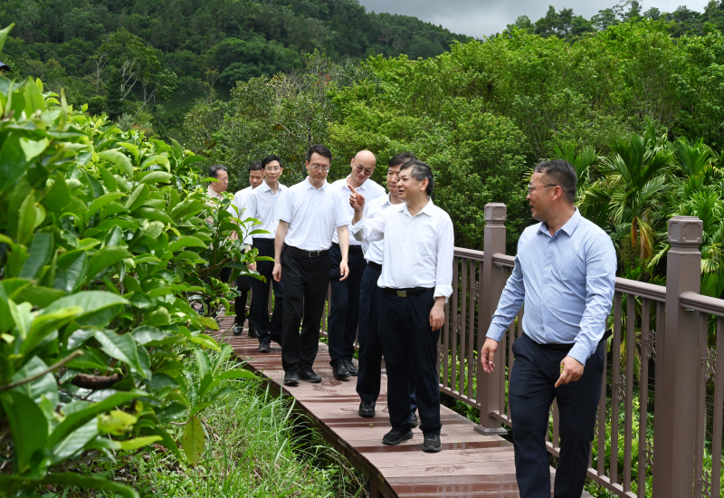 生態(tài)環(huán)境部部長黃潤秋赴海南省調(diào)研生態(tài)環(huán)境保護和核與輻射安全監(jiān)管工作