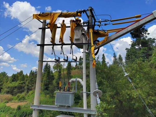 貴州石阡供電局大力推進低電壓、重過載專項治理，提升電力供應穩(wěn)定性