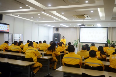 華潤南京公司檢修公司黨支部開展黨員大會、支委會以及3月份主題黨日活動